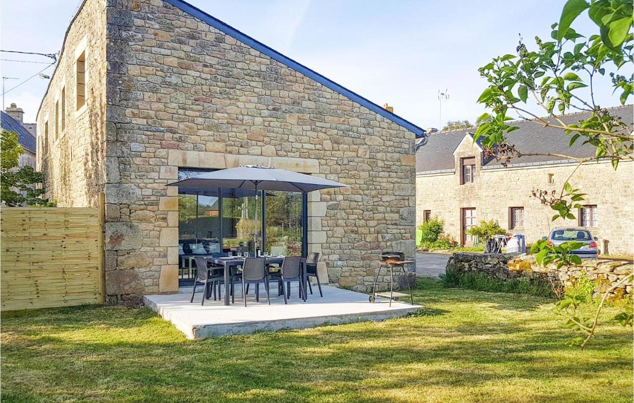Beautiful Home In Erdeven With Kitchenette Esterno foto